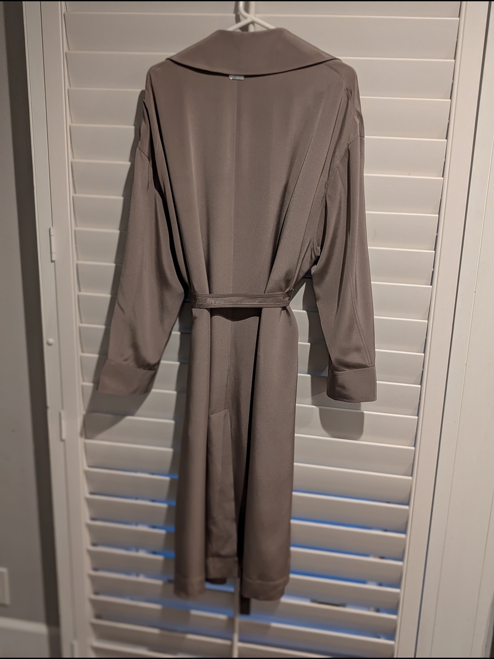 Lilysilk M Women’s Taupe Belted Trench Coat - Picture 4 of 8
